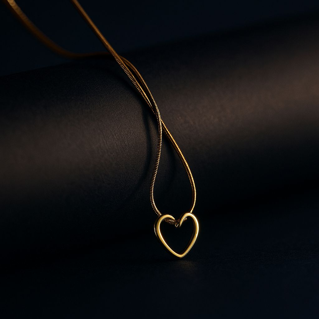 Minimalist Gold Heart Pendant Necklace - Navya Jewelry